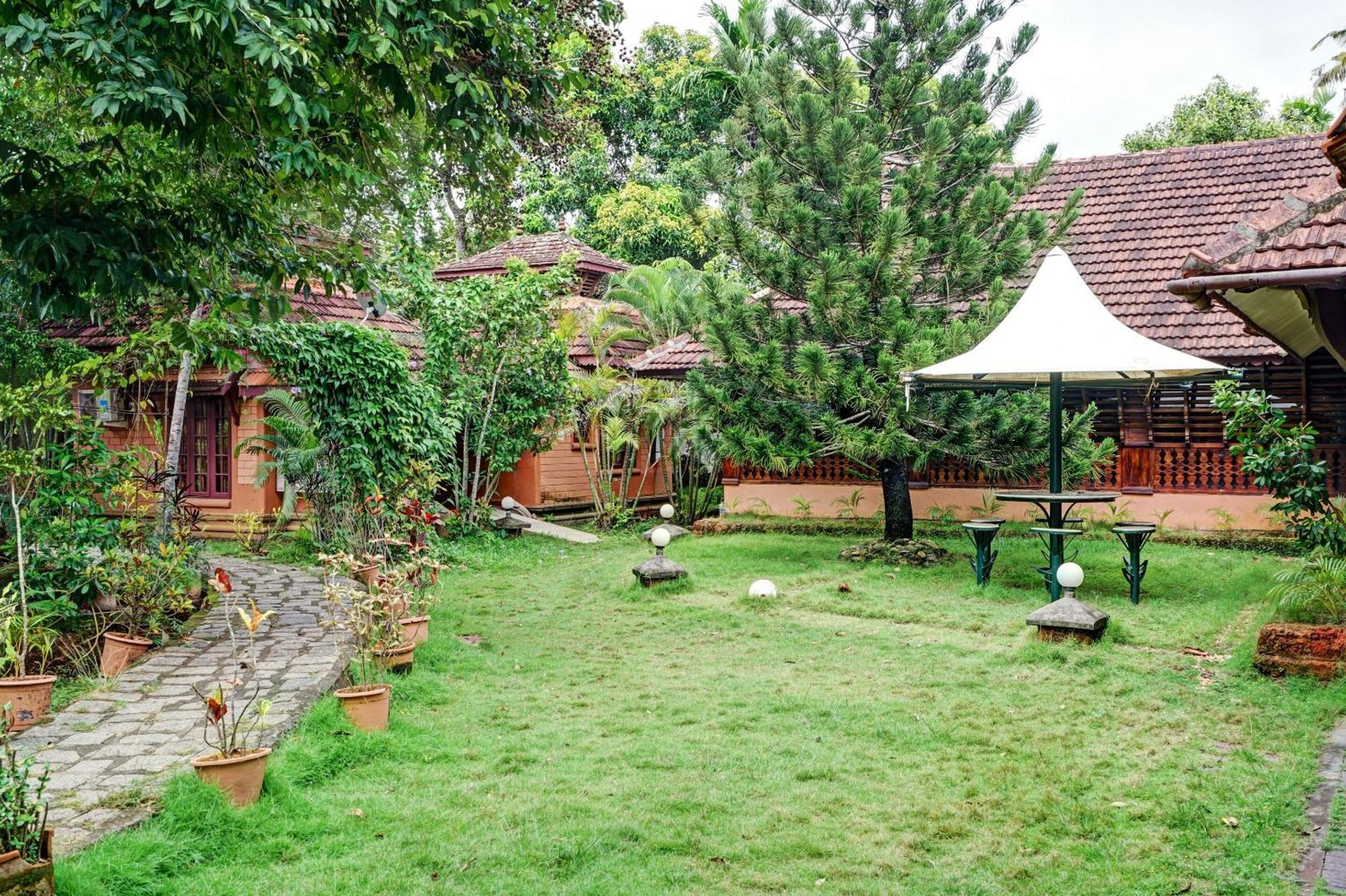 Palette - Pagoda Resorts Alappuzha Exteriér fotografie